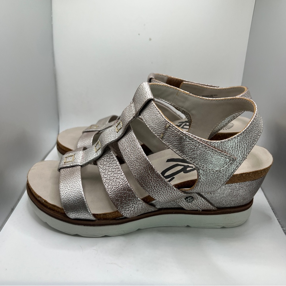 Women’s OTBT Wedge Sandals Size 10